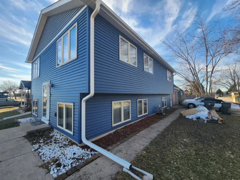 Siding blue