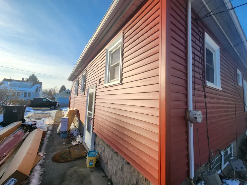 Siding red